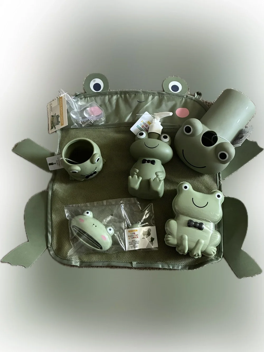 Frog Bath Accessory Set - Green Frog Soap Dispenser & Holders